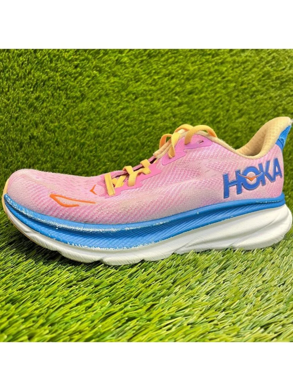 Hoka One One Clifton 9 Womens Size 7.5 Pink Blue Athletic Running Shoes Sneakers